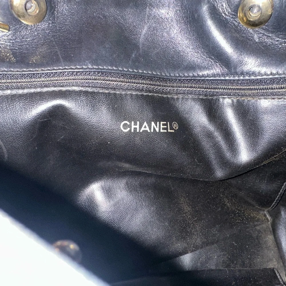 Chanel-Vintage Matelassé Chain Shoulder Bag w/ Coco Charm - Picture 7 of 16